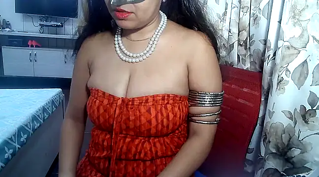 Snapshot of yourradhika chatting on 02/07/25, 06:24 yourradhika online show from 02/07/25, 06:24