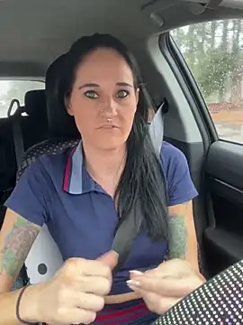 lolabunny9 online show from 01/18/25, 07:26