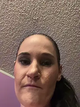 lolabunny9 online show from 02/09/25, 12:49