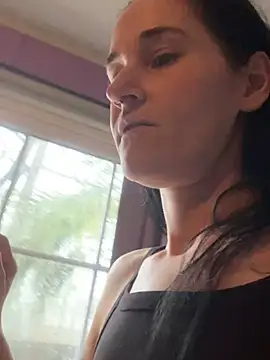 lolabunny9 online show from 02/13/25, 03:35