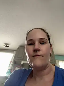 Snapshot of lolabunny9 chatting on 07/15/26, 04:23 lolabunny9 online show from 07/15/26, 04:23