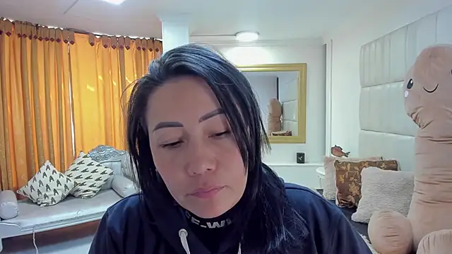 gaby trent online show from 11/29/25, 03:37