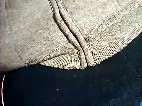 Snapshot of kalinixta chatting on 11/23/25, 04:18 kalinixta online show from 11/23/25, 04:18