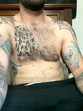 Snapshot of pose14 chatting on 09/13/25, 10:59 pose14 online show from 09/13/25, 10:59