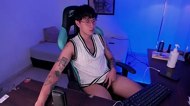 LeaneSeb online show from 12/03/25, 09:57