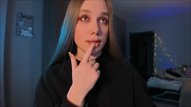 Snapshot of Rachel_Ro chatting on 01/21/25, 09:13 Rachel Ro online show from 01/21/25, 09:13