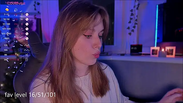 Snapshot of Rachel_Ro chatting on 12/15/25, 05:50 Rachel Ro online show from 12/15/25, 05:50