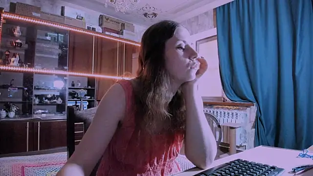 Snapshot of pa1e_pr1ncess chatting on 06/23/26, 05:49 pa1e pr1ncess online show from 06/23/26, 05:49