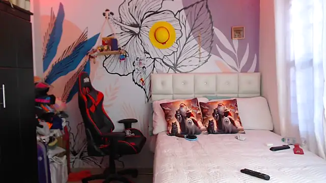 LinzyBaner online show from 12/24/24, 09:44