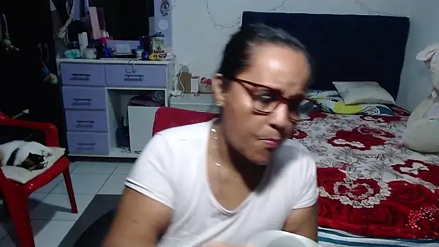 Snapshot of pervert_mommy_ chatting on 05/22/26, 12:51 pervert mommy online show from 05/22/26, 12:51