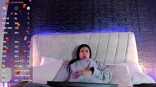 Snapshot of CATRINA_SEXXX chatting on 02/26/25, 06:47 CATRINA SEXXX online show from 02/26/25, 06:47