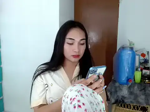 SweetLilly 18 online show from 12/05/24, 06:22