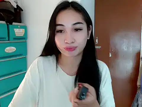 SweetLilly 18 online show from 12/23/24, 06:37