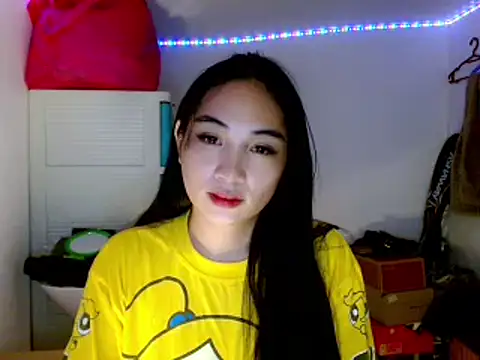 SweetLilly 18 online show from 03/17/25, 02:56