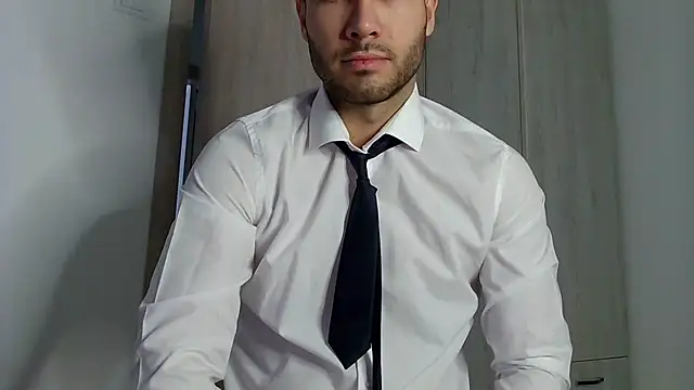 Justynn1 online show from 12/31/24, 07:31