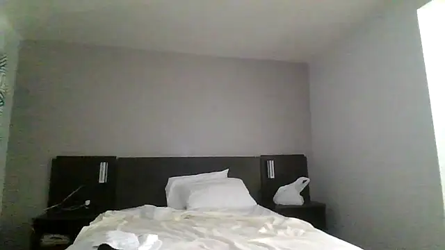 Snapshot of laylastarz chatting on 10/30/25, 05:46 laylastarz online show from 10/30/25, 05:46