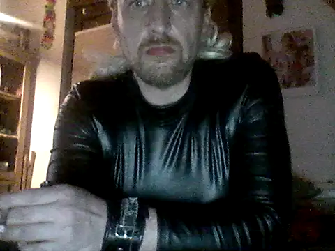 Snapshot of Genius1606 chatting on 09/09/25, 12:21 Genius1606 online show from 09/09/25, 12:21