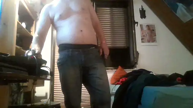 Snapshot of Genius1606 chatting on 09/26/25, 11:53 Genius1606 online show from 09/26/25, 11:53