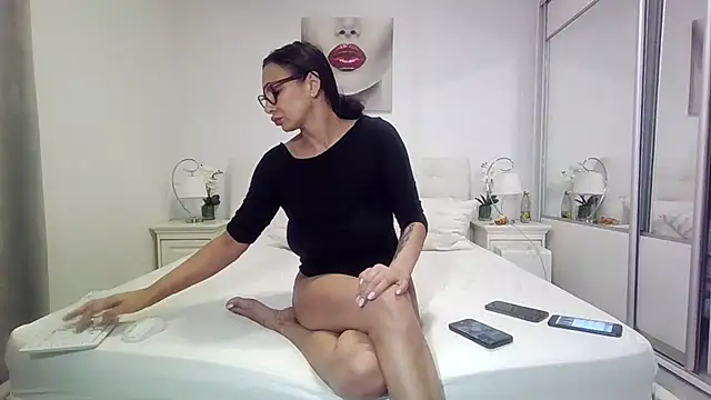 Snapshot of alisonya1 chatting on 02/04/26, 05:24 alisonya1 online show from 02/04/26, 05:24