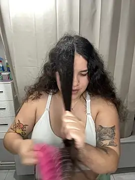 Snapshot of Sweet_sully__ chatting on 02/21/25, 09:45 Sweet sully   online show from 02/21/25, 09:45