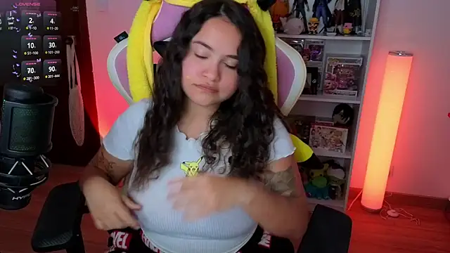 Snapshot of Sweet_sully__ chatting on 09/23/25, 08:17 Sweet sully   online show from 09/23/25, 08:17