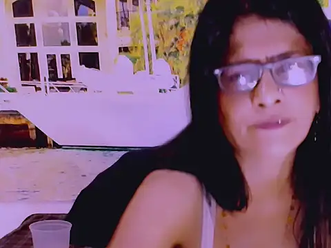 Snapshot of IndianAllure chatting on 02/10/25, 11:57 IndianAllure online show from 02/10/25, 11:57