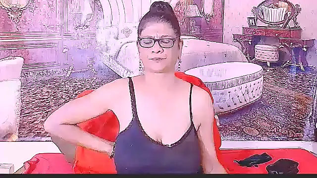 Snapshot of IndianAllure chatting on 02/21/26, 05:52 IndianAllure online show from 02/21/26, 05:52