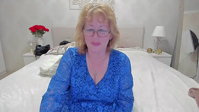 Snapshot of laylaroma chatting on 01/11/25, 03:52 laylaroma online show from 01/11/25, 03:52