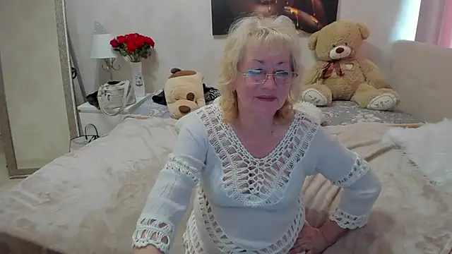 Snapshot of laylaroma chatting on 10/12/25, 06:45 laylaroma online show from 10/12/25, 06:45