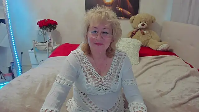 Snapshot of laylaroma chatting on 11/23/25, 07:08 laylaroma online show from 11/23/25, 07:08