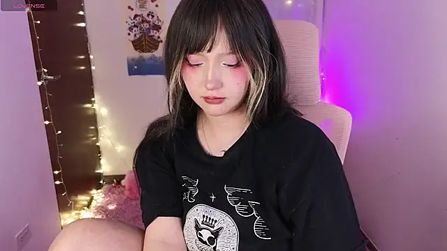 KuroChan420 online show from 12/03/25, 02:08