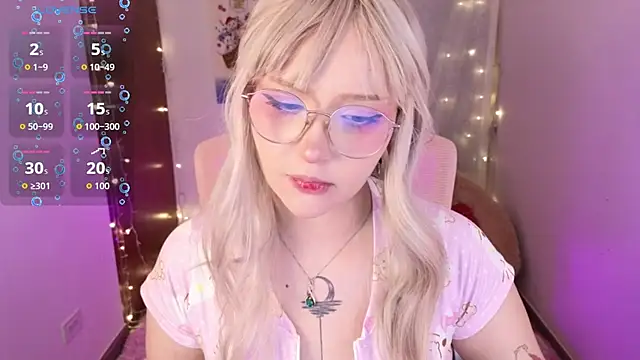 KuroChan420 online show from 01/14/26, 12:38