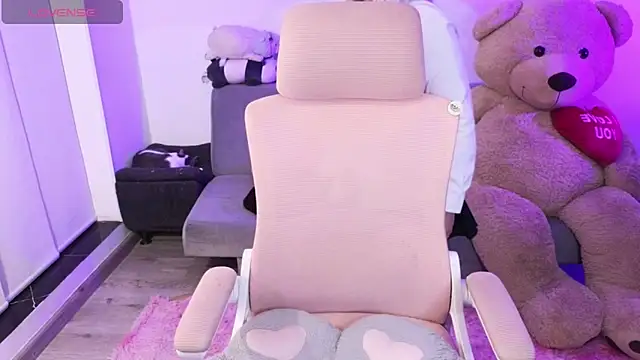 KuroChan420 online show from 02/27/26, 02:33