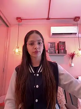 Zoe Bae online show from 03/07/25, 10:21