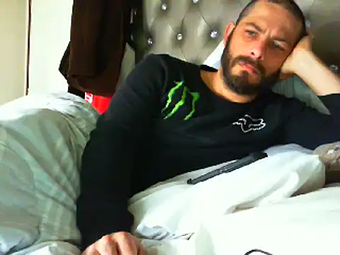 Snapshot of Sitonmyface2020@xh chatting on 02/20/25, 03:52 Sitonmyface2020xh online show from 02/20/25, 03:52