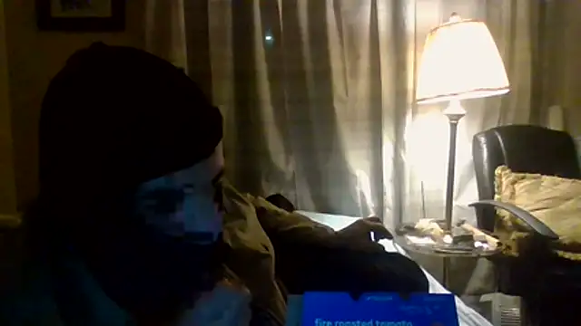 Snapshot of Sitonmyface2020@xh chatting on 12/16/25, 04:17 Sitonmyface2020xh online show from 12/16/25, 04:17