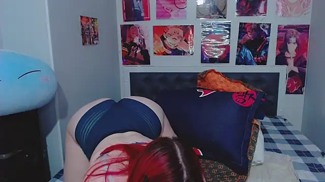 MikaMoonn online show from 12/25/24, 03:40