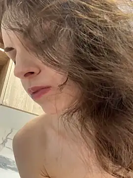 Snapshot of MissAnuta chatting on 02/04/25, 05:53 MissAnuta online show from 02/04/25, 05:53