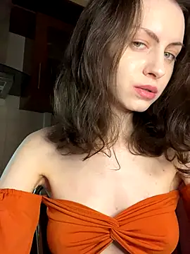 Snapshot of MissAnuta chatting on 10/28/25, 10:45 MissAnuta online show from 10/28/25, 10:45