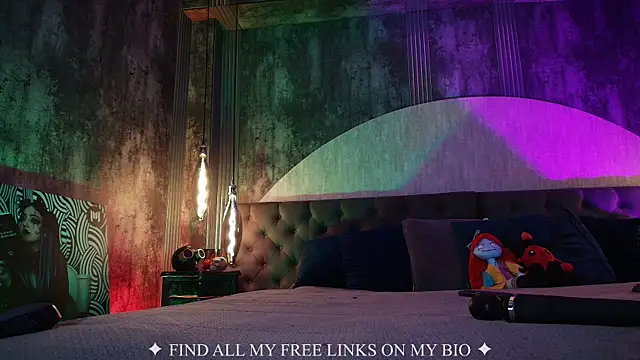 Charlotte Germanotta  online show from 01/13/26, 06:35