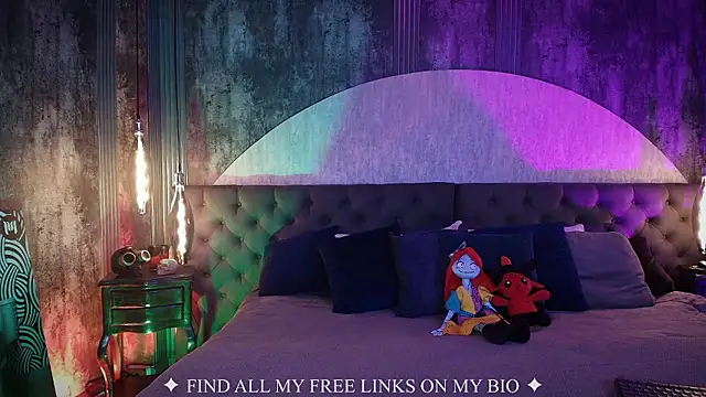 Charlotte Germanotta  online show from 01/17/26, 06:44