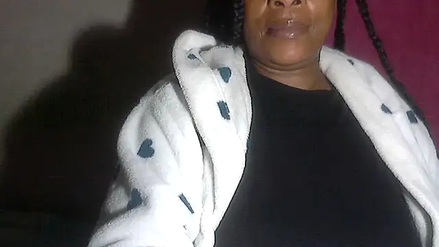 Snapshot of Choco-Coco10 chatting on 09/27/25, 11:10 Choco-Coco10 online show from 09/27/25, 11:10