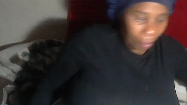 Snapshot of Choco-Coco10 chatting on 10/05/25, 02:32 Choco-Coco10 online show from 10/05/25, 02:32