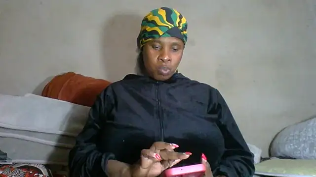 Choco-Coco10 online show from 05/26/26, 12:23