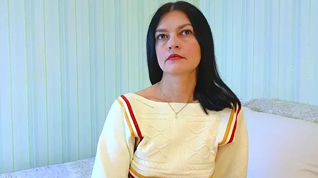 Snapshot of _Lily_ chatting on 12/03/25, 08:12 Lily online show from 12/03/25, 08:12