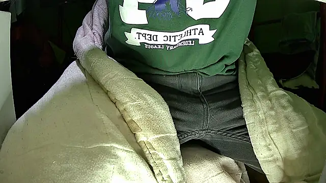 Snapshot of Walltaz chatting on 11/11/25, 04:56 Walltaz online show from 11/11/25, 04:56