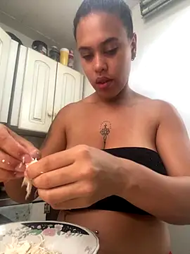 AlondraDiossa03 online show from 11/22/25, 07:13