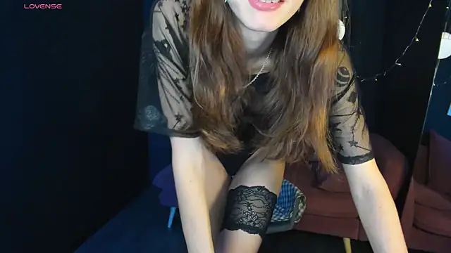 Snapshot of MirandaGlow chatting on 02/12/25, 08:49 MirandaGlow online show from 02/12/25, 08:49