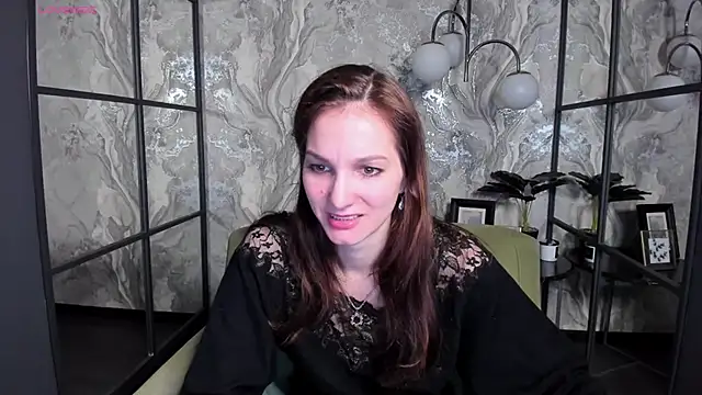 Snapshot of MirandaGlow chatting on 02/27/25, 05:45 MirandaGlow online show from 02/27/25, 05:45