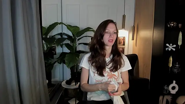 MirandaGlow online show from 06/28/26, 05:46